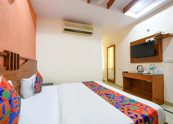 Fabhotel Jaggi Palace Karol Bagh